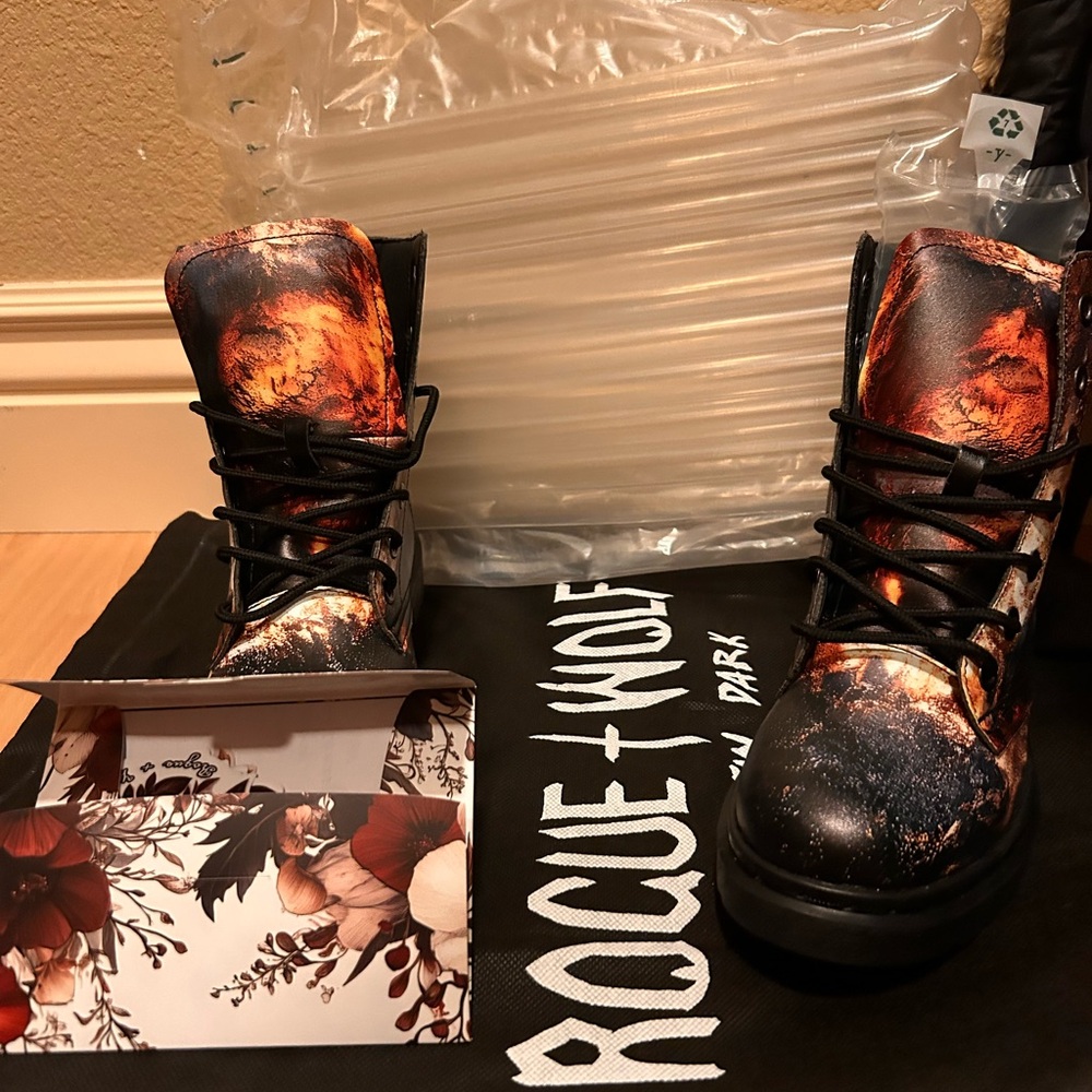 Rogue+Wolf charred Ore boots